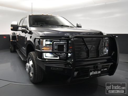 Used 2022 Ford F350 King Ranch w/ Chrome Package image 48