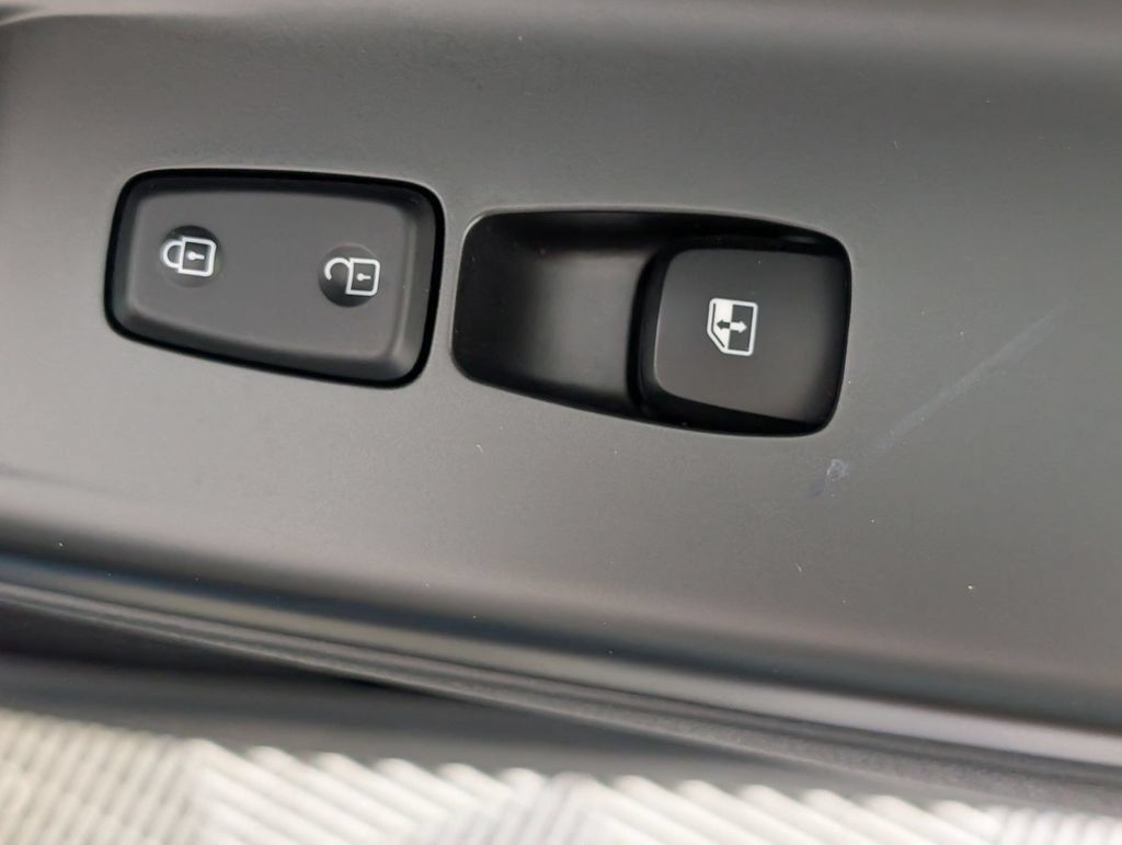 Used 2023 Hyundai Kona Limited AWD/4WD image 24