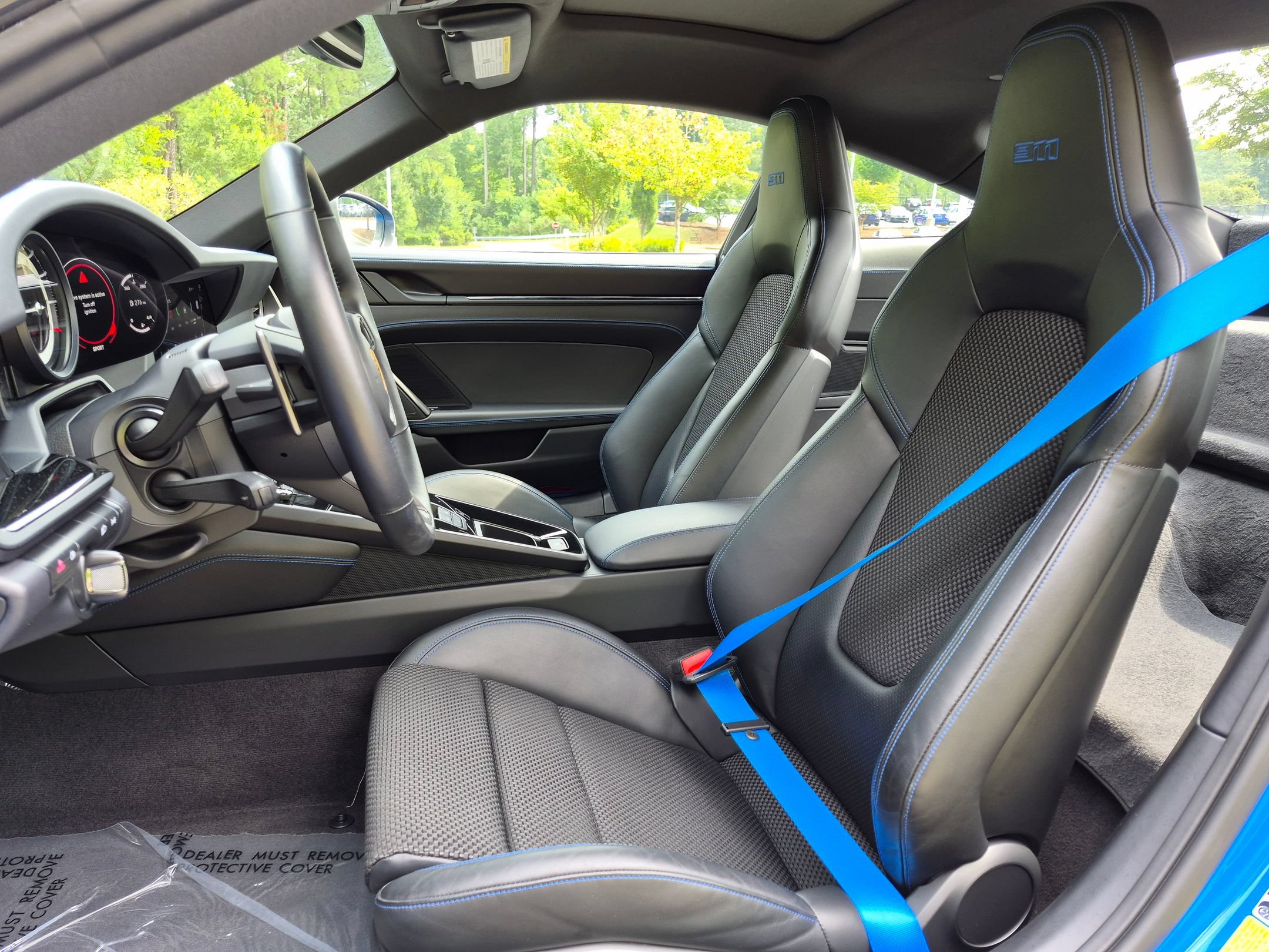 Certified 2024 Porsche 911 Carrera 4 AWD/4WD image 5