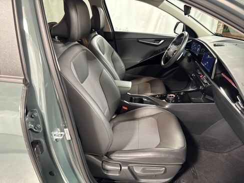 Certified 2023 Kia Niro Wind w/ Wind Preserve Package FWD image 33