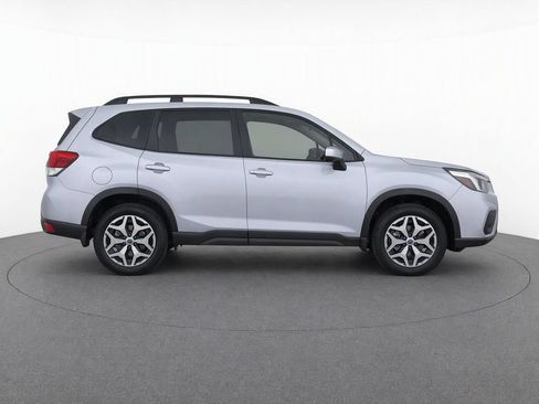 Used 2019 Subaru Forester Premium w/ All-Weather Package AWD/4WD image 4