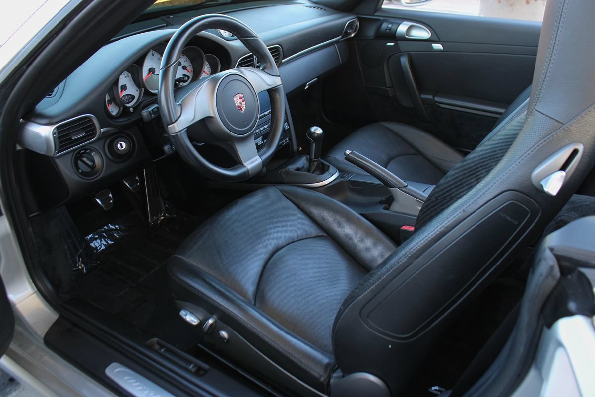 Used 2010 Porsche 911 Carrera S RWD image 14