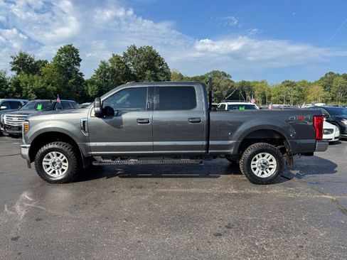 Used 2018 Ford F250 XLT w/ XLT Value Package AWD/4WD image 2