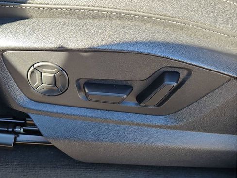 Certified 2025 Audi Q7 2.0T Premium Plus w/ Premium Plus Package AWD/4WD image 15