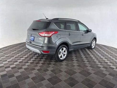 Used 2015 Ford Escape SE w/ Equipment Group 201A FWD image 6