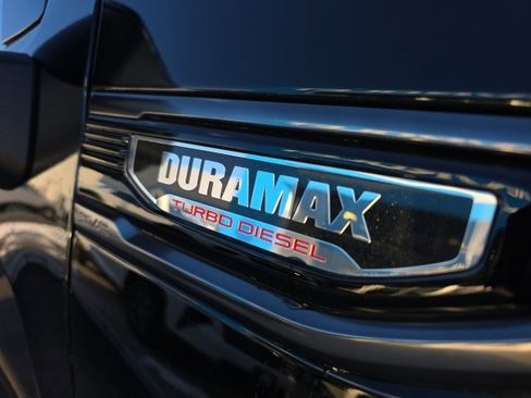 Used 2023 GMC Sierra 1500 AT4 w/ AT4 Premium Package image 12