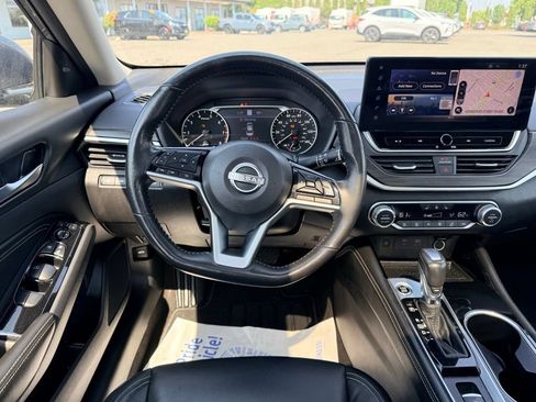 Used 2023 Nissan Altima 2.5 SL FWD image 10
