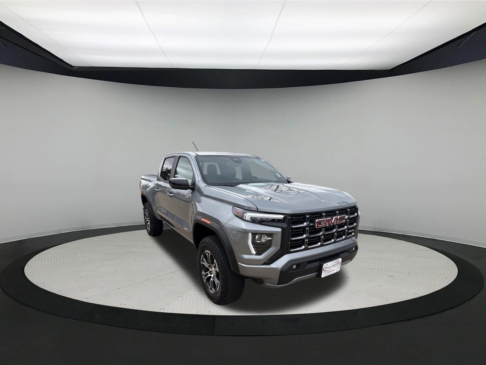 Used 2025 GMC Canyon AT4 AWD/4WD image 1