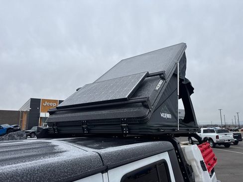 Used 2023 Jeep Gladiator Rubicon w/ Cold Weather Group image 33