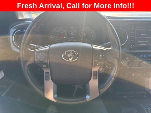 Used 2020 Toyota Tacoma TRD Off-Road w/ Technology Package AWD/4WD image 4