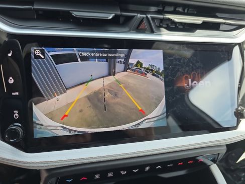 New 2026 Jeep Cherokee Limited AWD/4WD image 24