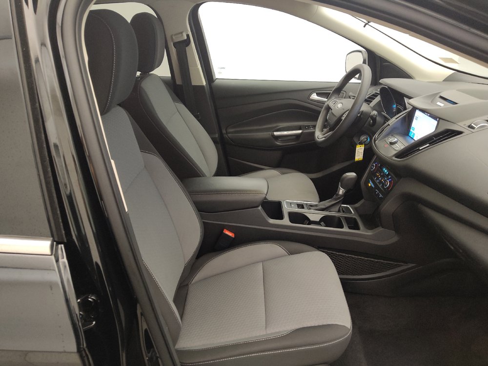 Used 2017 Ford Escape SE w/ Equipment Group 201A FWD image 21