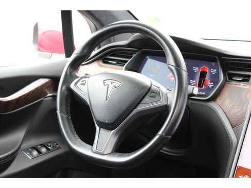 Used 2018 Tesla Model X 100D image 15