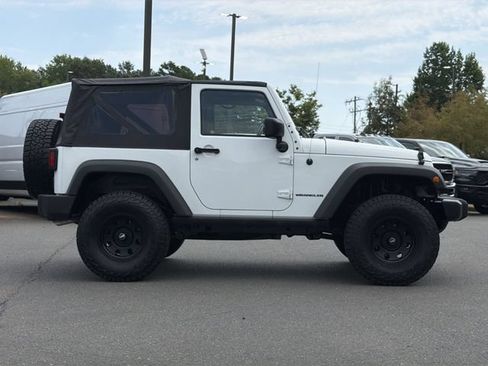 Used 2017 Jeep Wrangler Sport AWD/4WD image 14