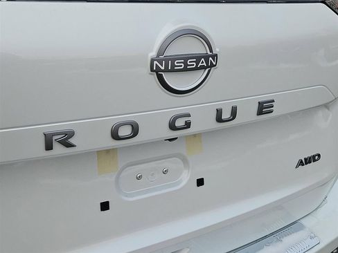 New 2026 Nissan Rogue SV w/ Cold Weather Package AWD/4WD image 3