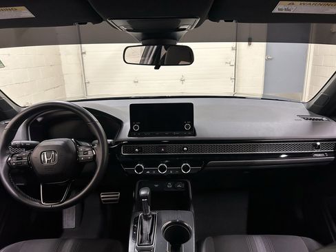 Used 2023 Honda Civic Sport image 17