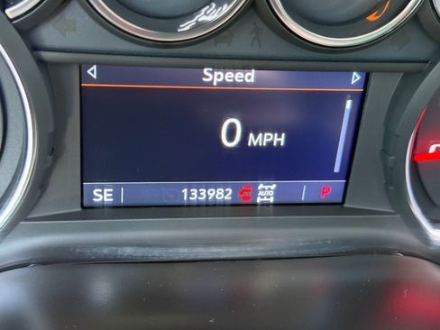Used 2019 Chevrolet Silverado 1500 LT Trail Boss AWD/4WD image 23