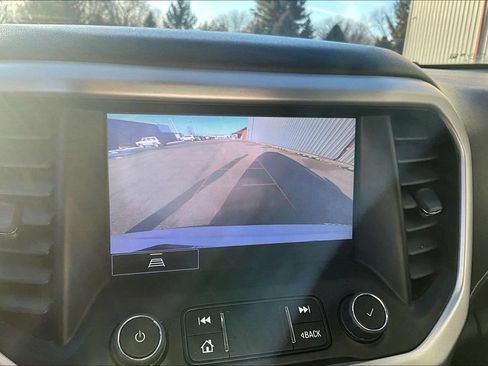 Used 2023 GMC Acadia SLT image 15