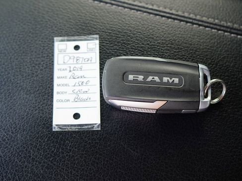 Used 2019 RAM 1500 Big Horn AWD/4WD image 36