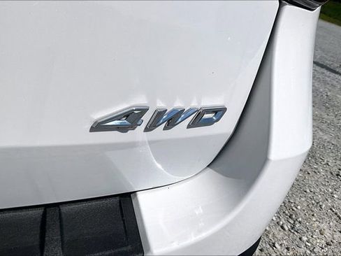 Used 2025 Ford Explorer ST-Line w/ ST-Line Street Pack AWD/4WD image 13