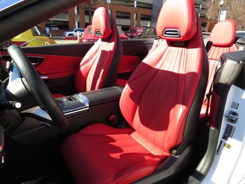 Used 2024 Mercedes-Benz CLE 450 4MATIC Cabriolet image 21