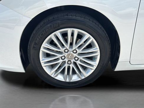 Used 2015 Lexus ES 350 w/ Luxury Package FWD image 45