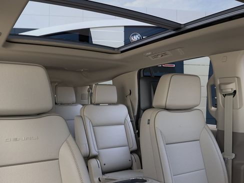 New 2026 GMC Yukon Denali w/ Advanced Technology Package AWD/4WD image 24