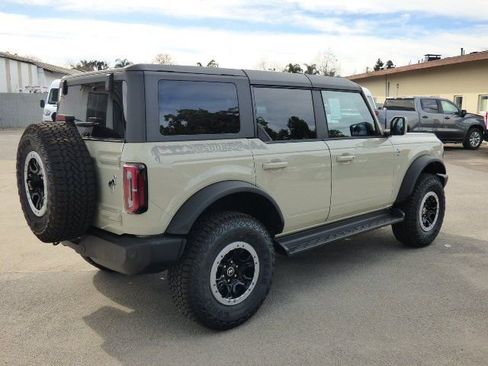 New 2025 Ford Bronco Outer Banks w/ Sasquatch Package image 3