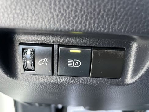 Used 2025 Toyota RAV4 XLE image 5