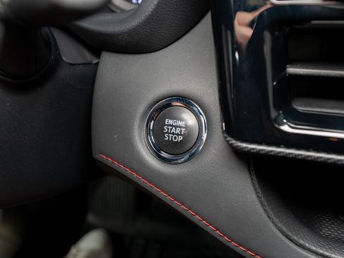 Used 2023 Toyota Highlander XSE image 30