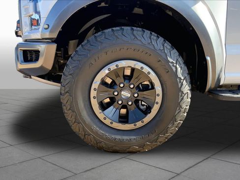 Used 2017 Ford F150 Raptor w/ Equipment Group 802A Luxury AWD/4WD image 11