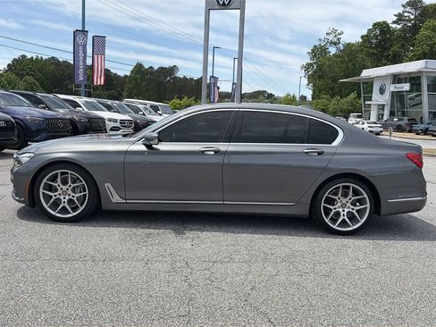Used 2018 BMW 740i RWD image 2