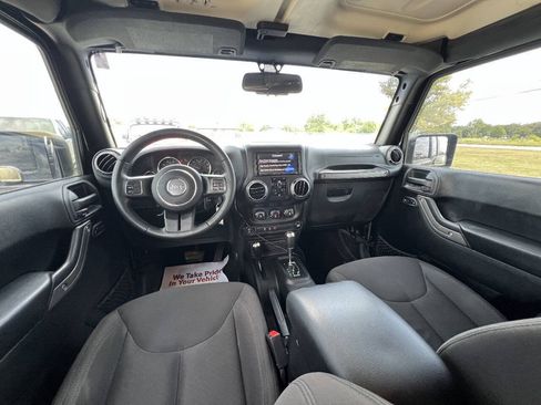 Used 2017 Jeep Wrangler Unlimited Sport w/ Quick Order Package 24S AWD/4WD image 20