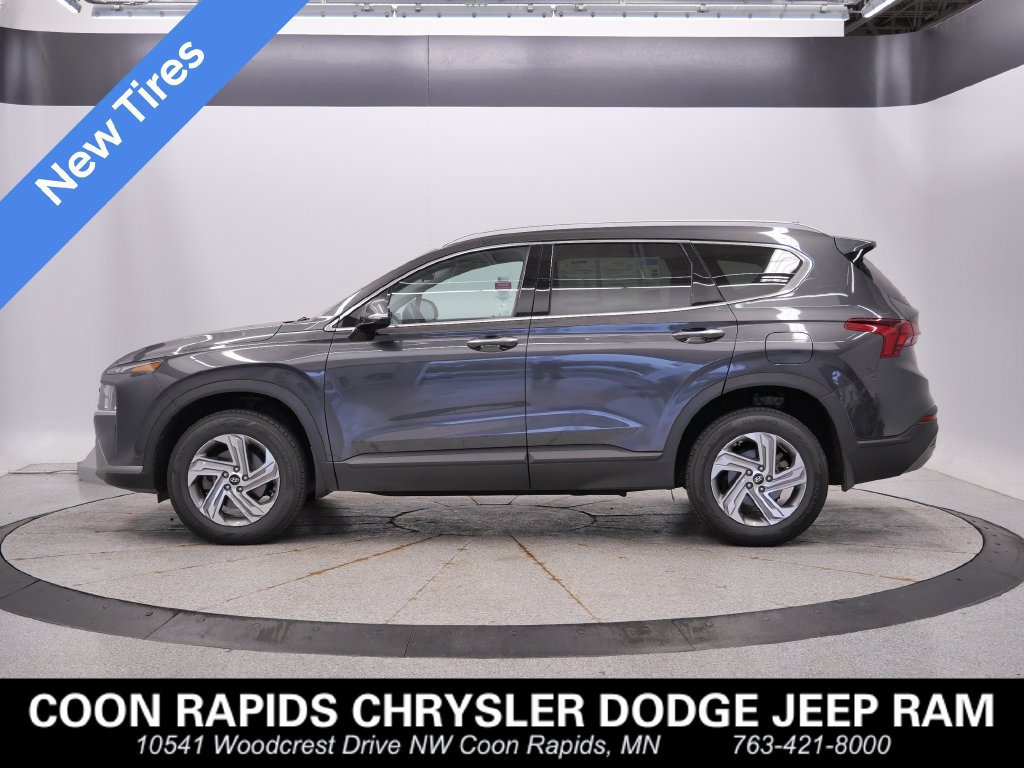 Used 2023 Hyundai Santa Fe SEL w/ Cargo Package AWD/4WD image 2