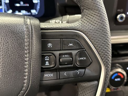 Used 2025 Toyota Tacoma TRD Off-Road w/ TRD Off Road Upgrade Package AWD/4WD image 33