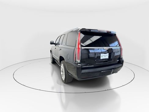 Used 2019 Cadillac Escalade Platinum image 6