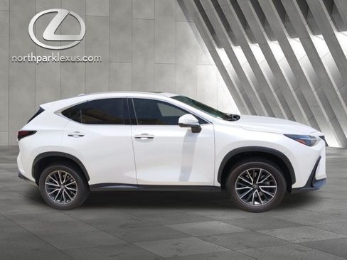 Used 2025 Lexus NX 350 AWD w/ Accessory Package (2T) image 4