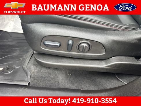 Used 2023 Chevrolet Traverse RS AWD/4WD image 22