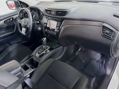 Certified 2021 Nissan Rogue Sport S image 30