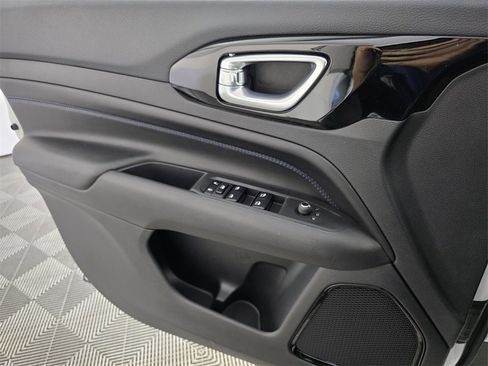 New 2026 Jeep Compass Latitude image 25