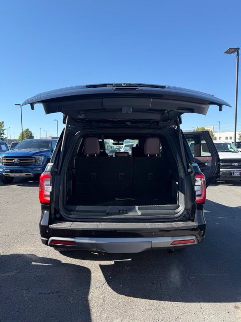 Used 2022 Ford Expedition Limited AWD/4WD image 18