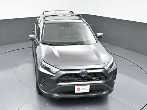 Certified 2022 Toyota RAV4 XLE image 38
