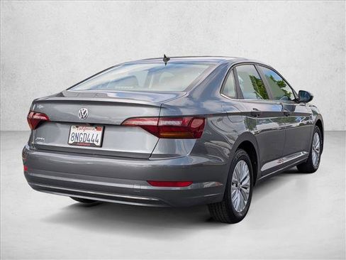 Used 2019 Volkswagen Jetta FWD image 5