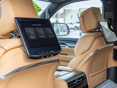 Used 2024 Jeep Grand Wagoneer Series III w/ Rear Seat Video Group 1 image 12