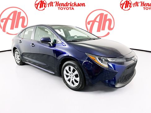 Used 2022 Toyota Corolla LE image 1