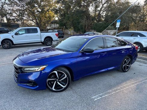 Used 2021 Honda Accord Sport image 3