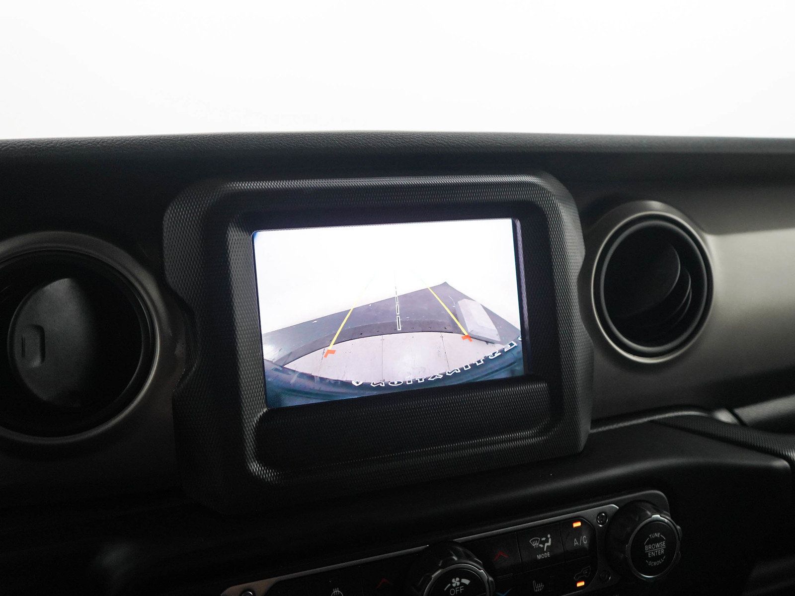 Used 2020 Jeep Wrangler Unlimited Sport AWD/4WD image 25