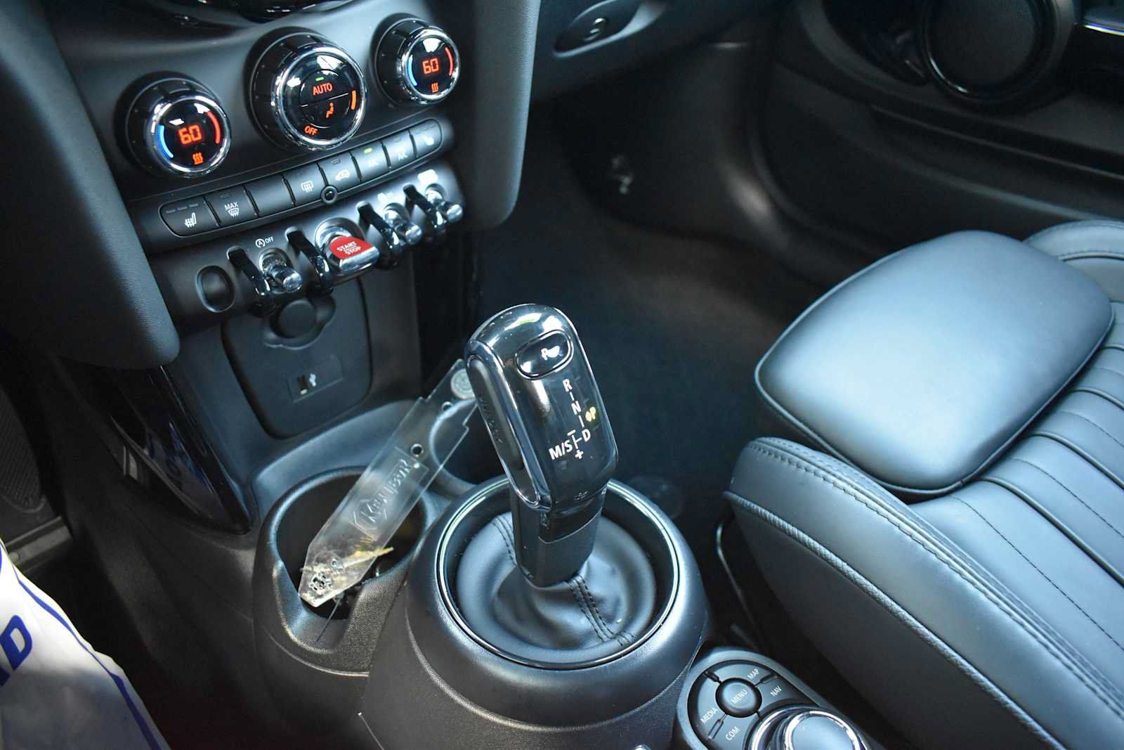 Used 2024 MINI Cooper S w/ Signature Upholstery Package FWD image 20