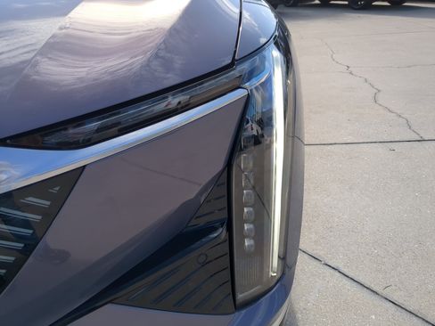 New 2026 Cadillac Optiq Luxury 1 image 9