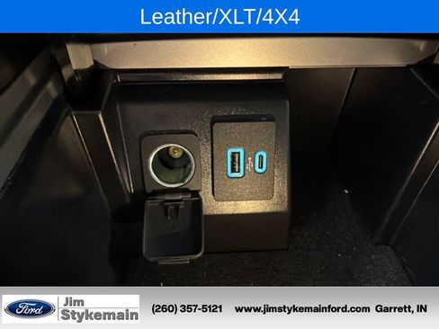 Used 2023 Ford Explorer XLT w/ XLT Sport Appearance Package AWD/4WD image 29